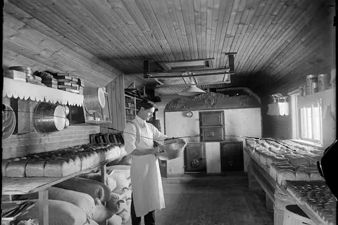 Nanny Plum's Bakery& Deli photo 1